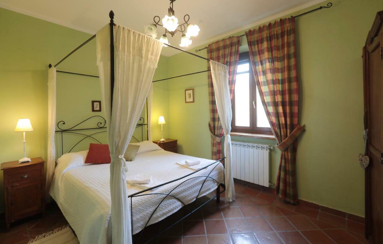 Ai Due Cedri Guest House Capranica Eksteriør bilde